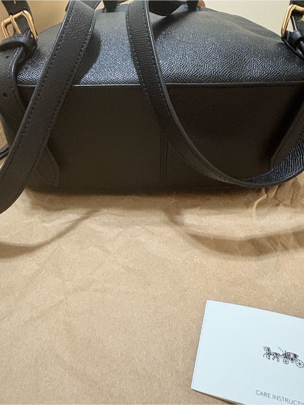 Coach - Jordyn Backpack black with gold hardware - Picture 6 of 14